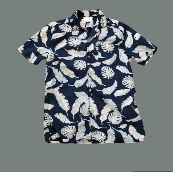 Sonoma Other - SONOMA Leaf Print Vacation Shirt Blue & White Hawaii Casual Shirts Boy button up